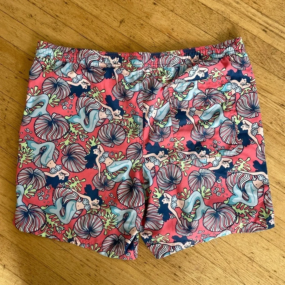 Vineyard Vines mermaid swim trunks size small
